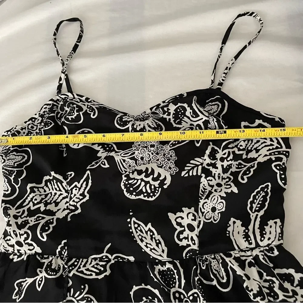 American Eagle Black & White Floral Peplum Dress Size 4 - Picture 13 of 15